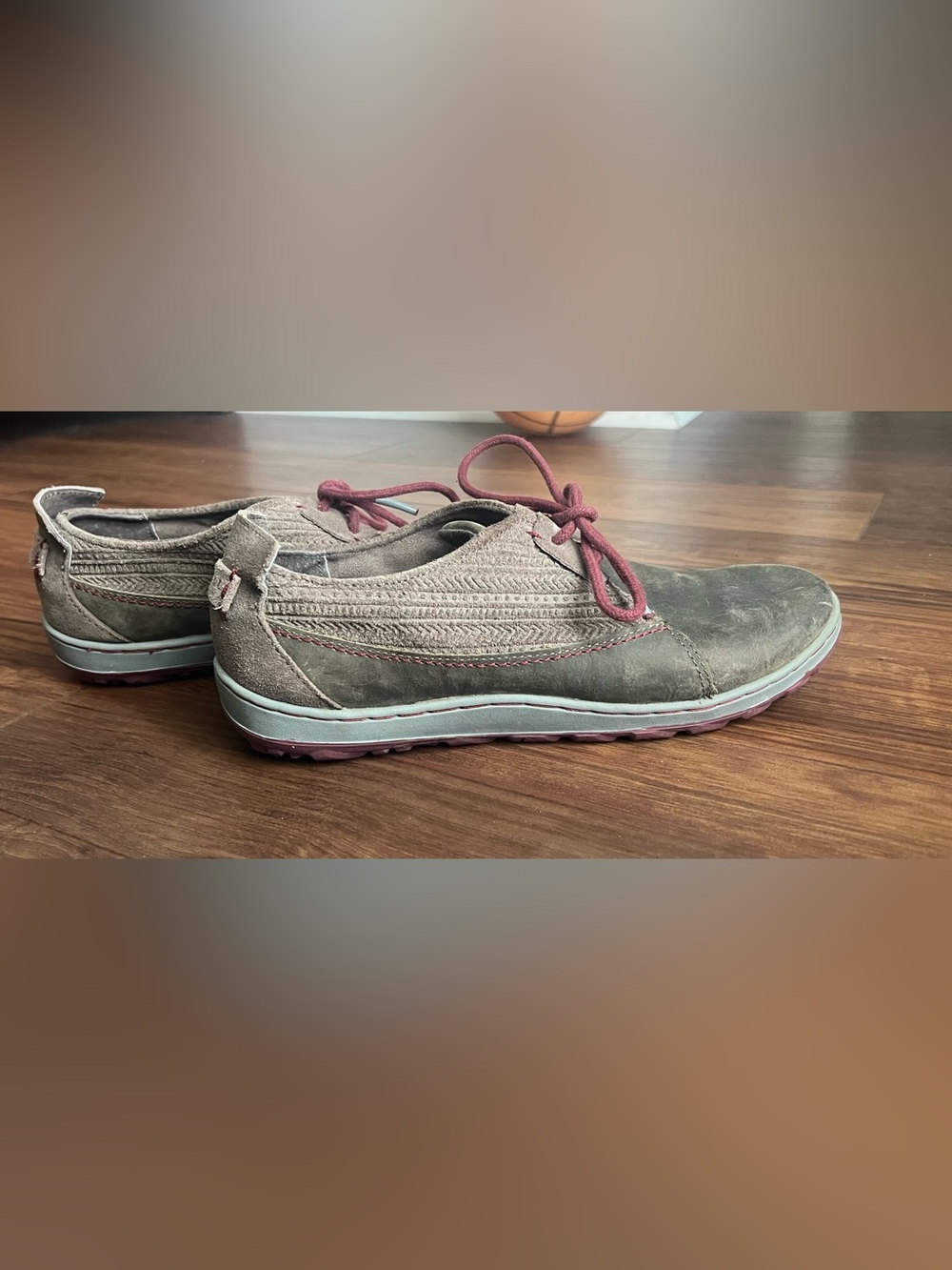 Merrell Ashland Bungee Cord Tie Suede Shoes size 7.5